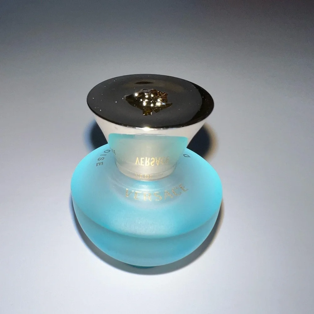 ✨Versace Dylan- 0.17oz/5ml without box new - Picture 4 of 6